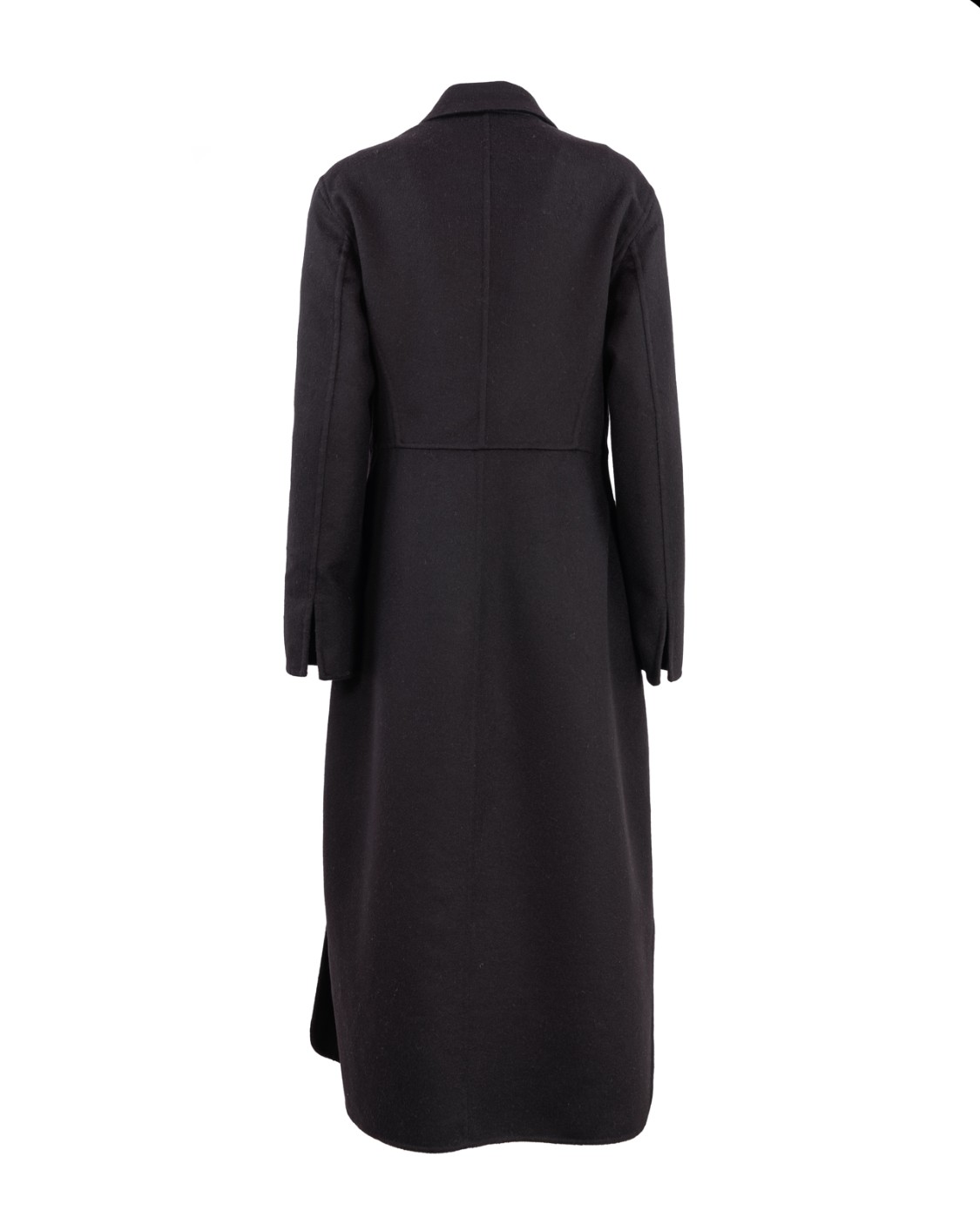 shop FABIANA FILIPPI Saldi Cappotto: Fabiana Filippi cappotto in lana e cashmere.
Vestibilità regular.
Spacchi laterali.
Revers.
Maniche lunghe con spacchi.
Chiusura con bottoni.
Composizione: 90% Lana Vergine 10% Cashmere.
Fabbricato in Italia.. CTD213F182H682-825 number 4546475